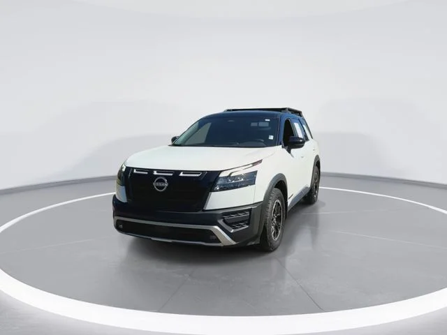 Used 2025 White Nissan Rock Creek image 3