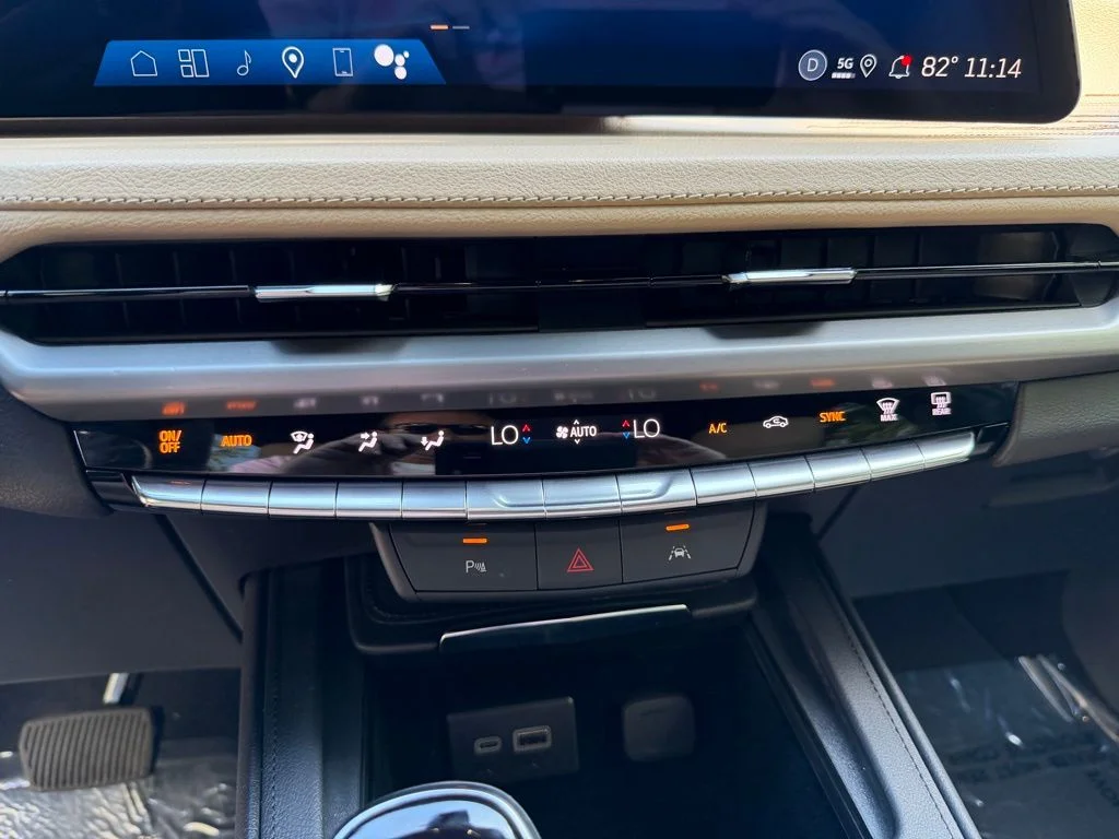 2025 Cadillac XT4 Premium Luxury - Photo 24