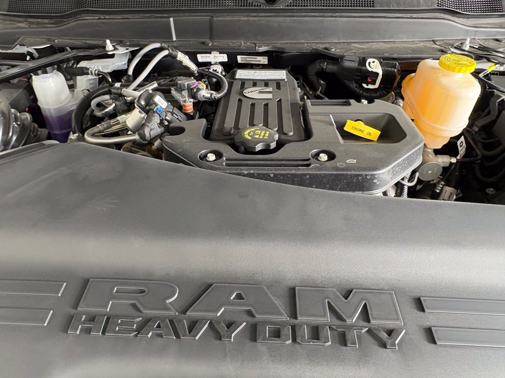 New 2027 Bright White Clear-Coat Paint RAM Tradesman image 33