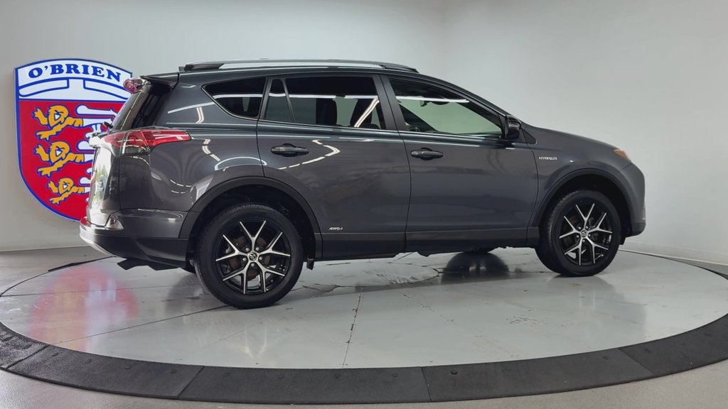 Used 2018 Magnetic Gray Metallic Toyota SE image 4