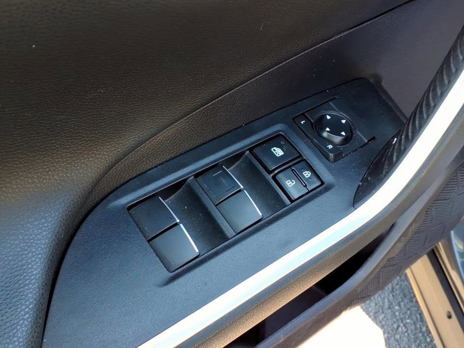 Used 2021 Magnetic Gray Metallic/Midnight Black Metallic Toyota Hybrid XSE image 19