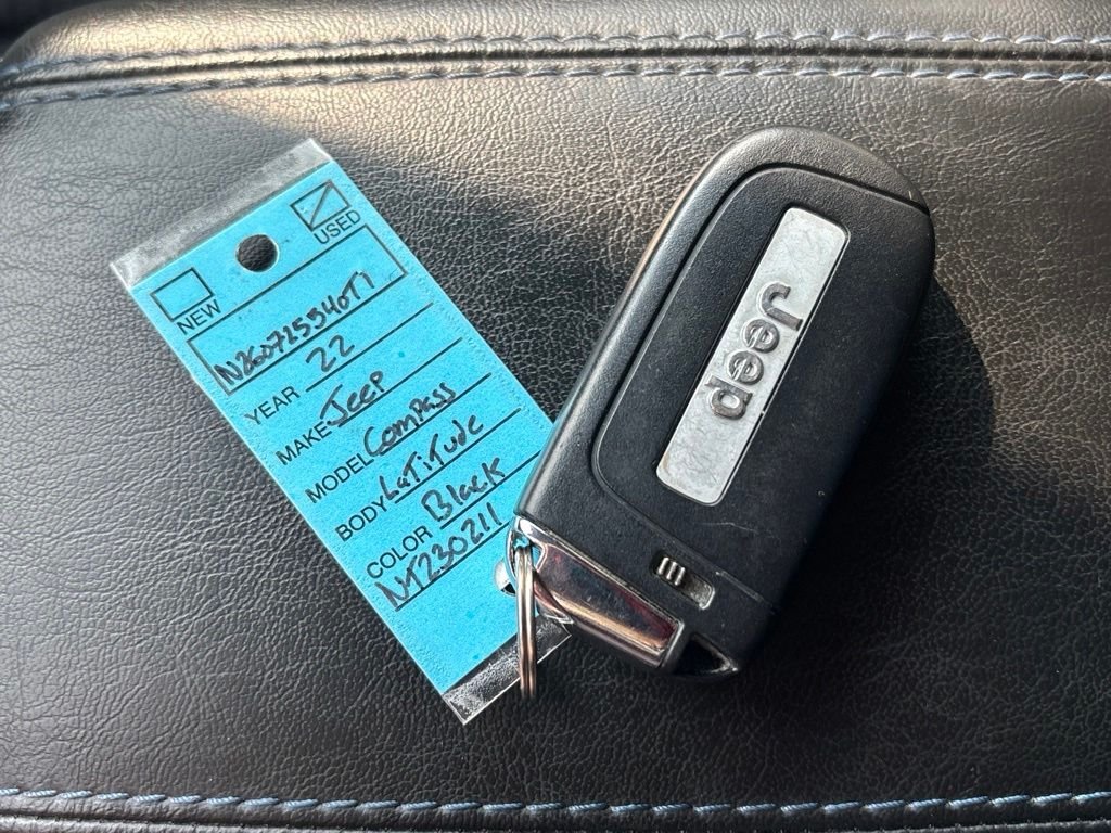 Used 2022 Black Jeep Latitude image 37