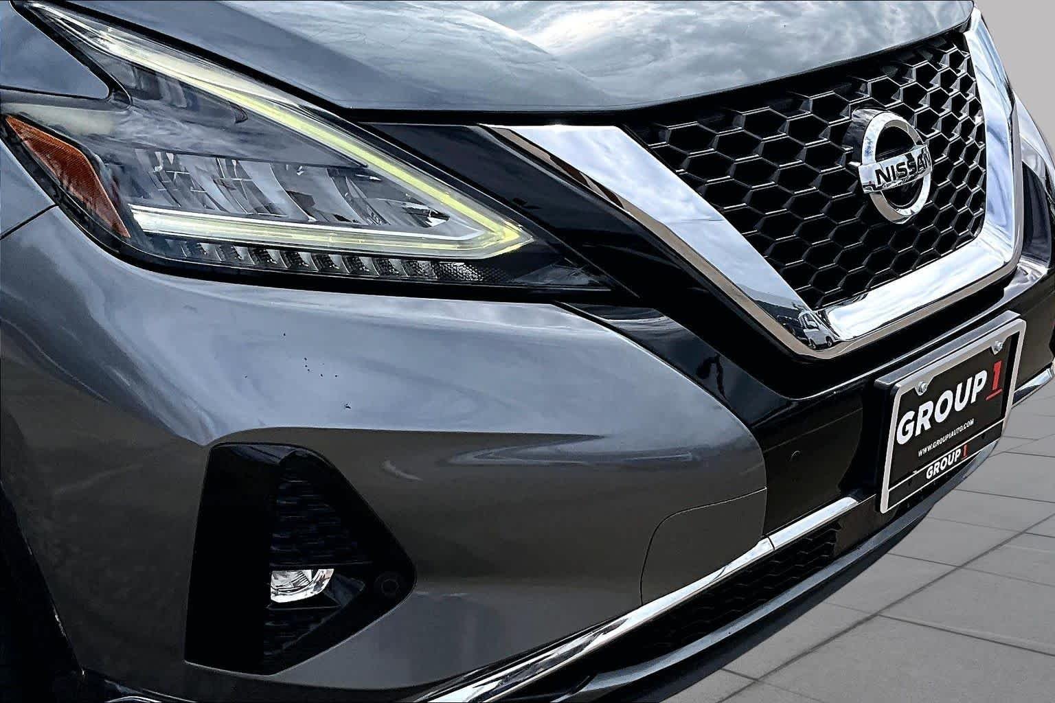 Used 2020 Gun Metallic Nissan SL image 30