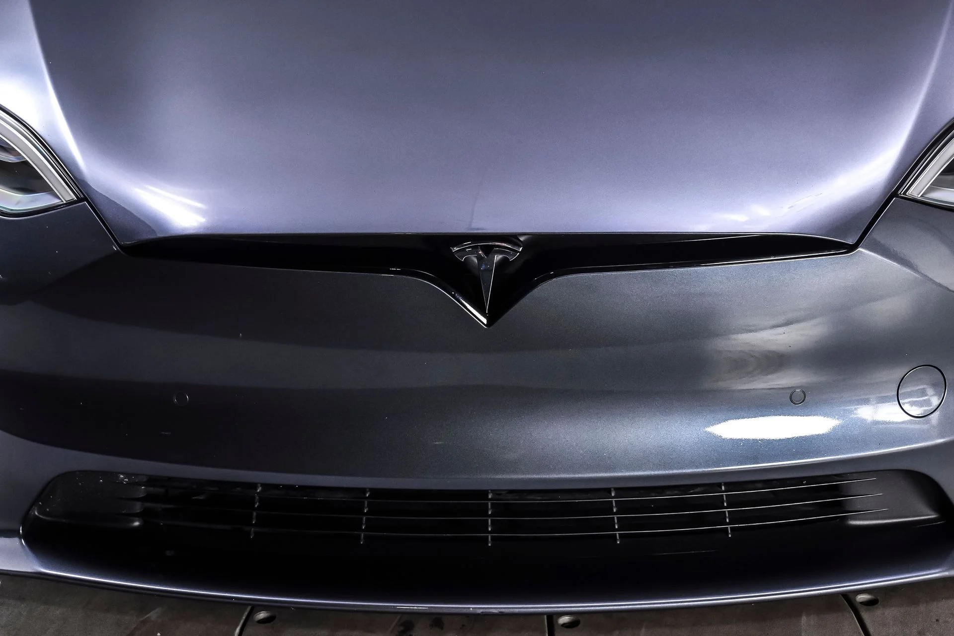 Used 2021 Midnight Silver Metallic Tesla Plaid image 9