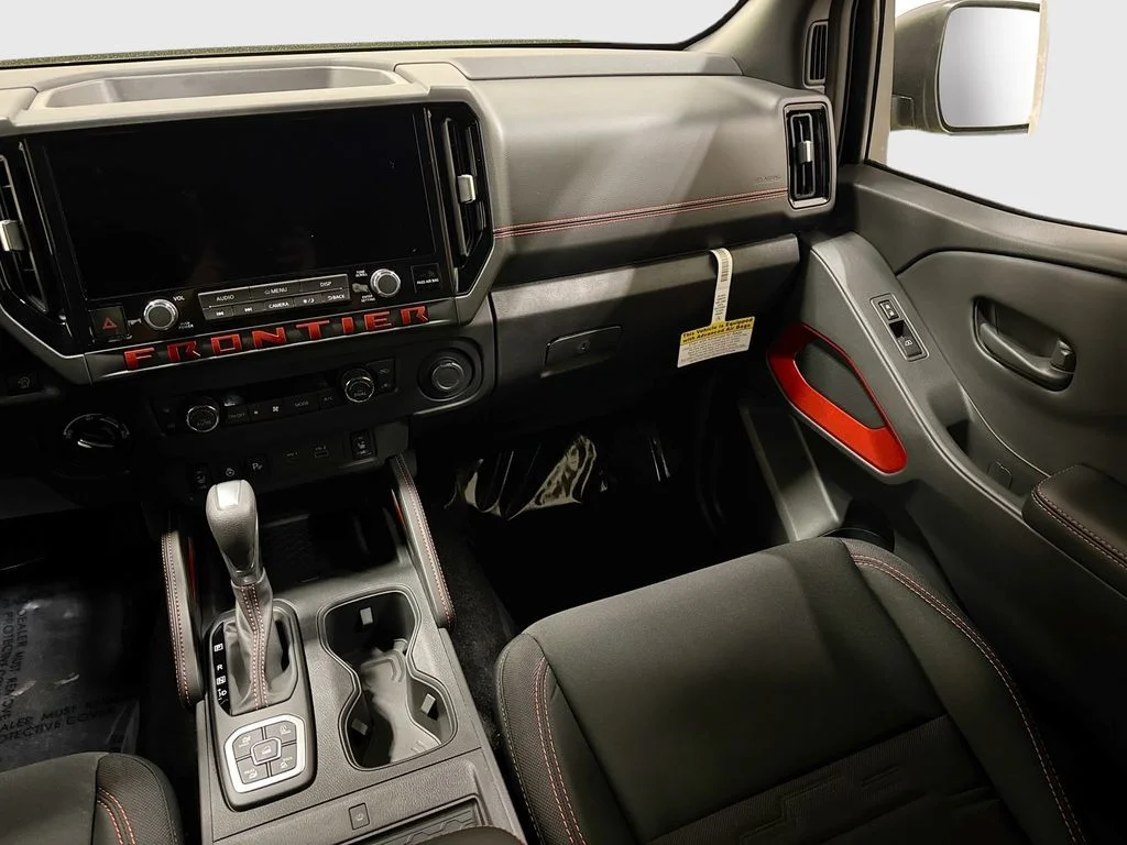 2026 Nissan Frontier PRO-4X - Photo 8
