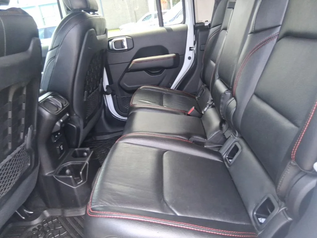 Used 2020 White Jeep Rubicon image 12