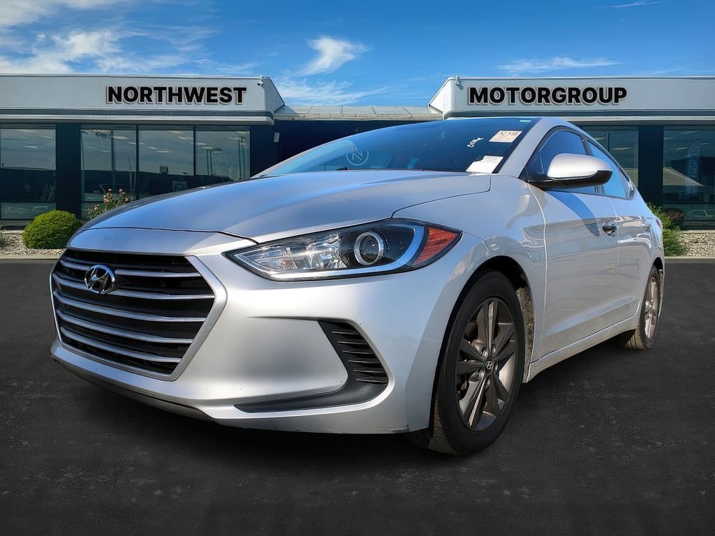 2018 Hyundai Elantra SEL photo 2