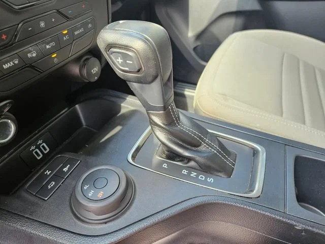 Used 2023 White Ford XL image 23