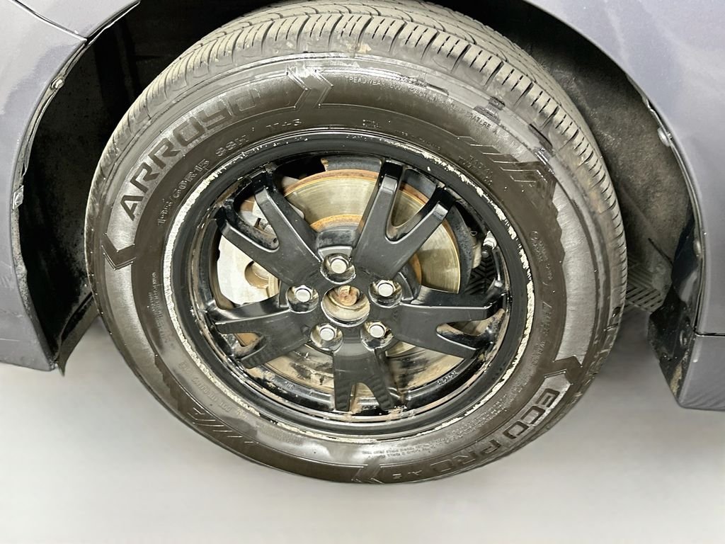 Used 2012 Winter Gray Metallic Toyota Two image 28