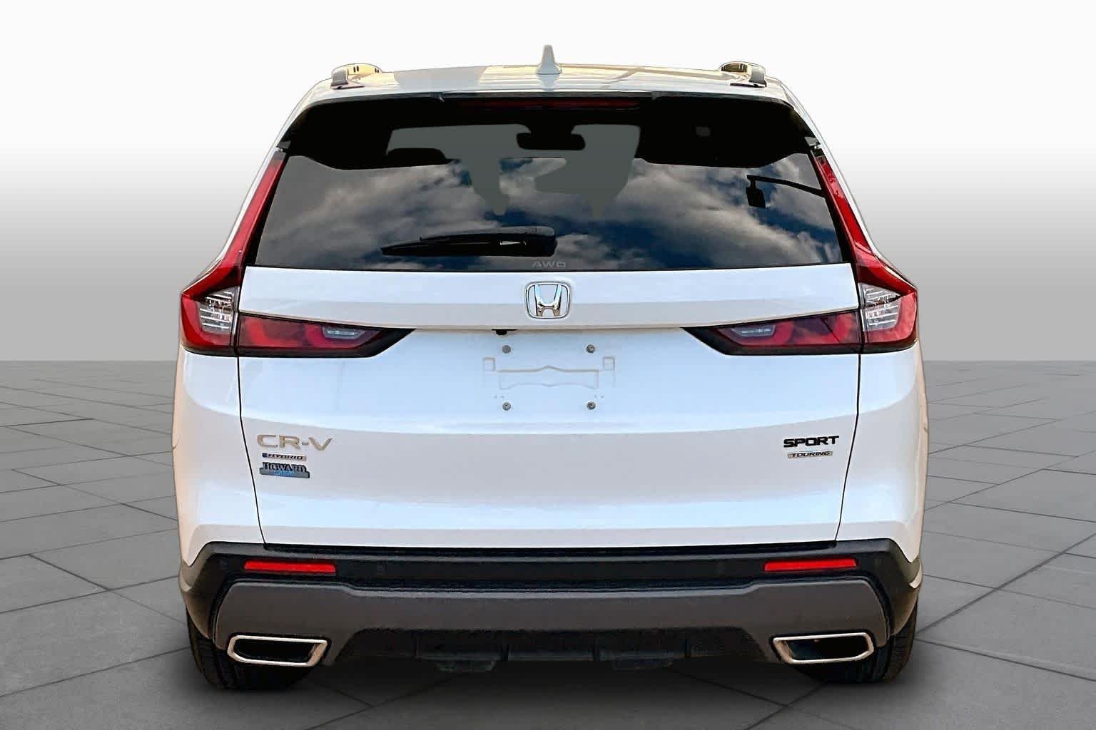 Used 2023 Platinum White Pearl Honda Sport Touring image 5
