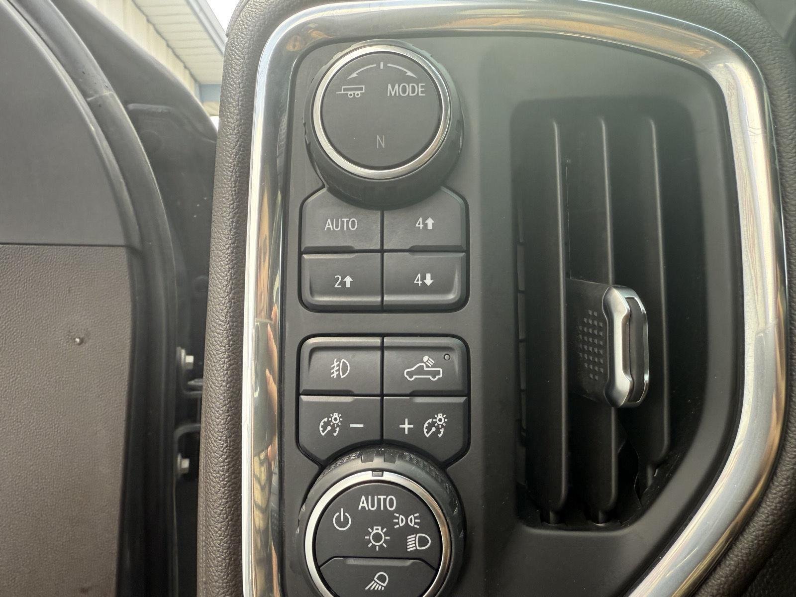 2021 Chevrolet Silverado 1500 LTZ - Photo 14