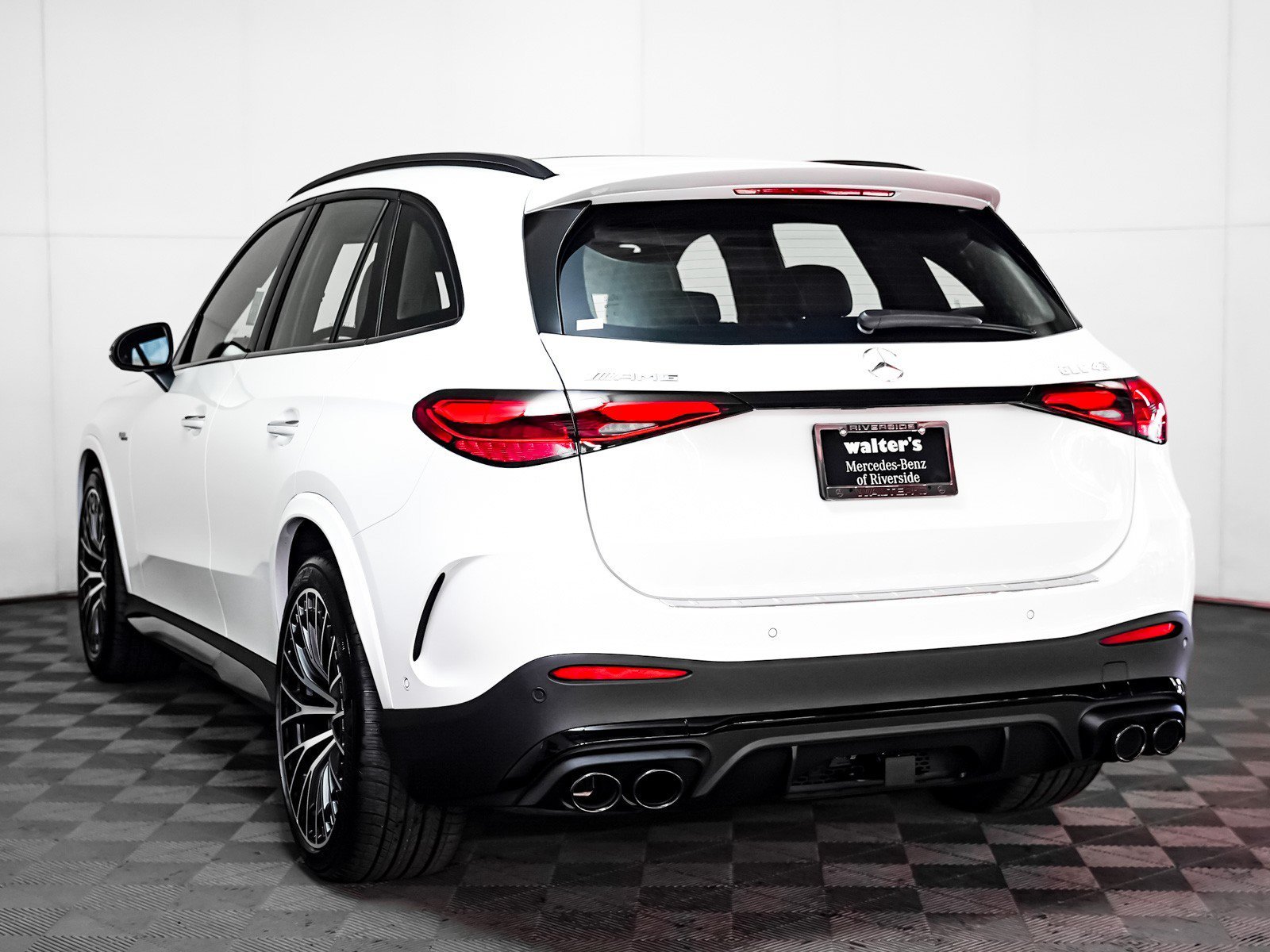 New 2026 MANUFAKTUR Moonlight White Metallic Mercedes-Benz AMG® GLC 43 4MATIC® SUV image 2