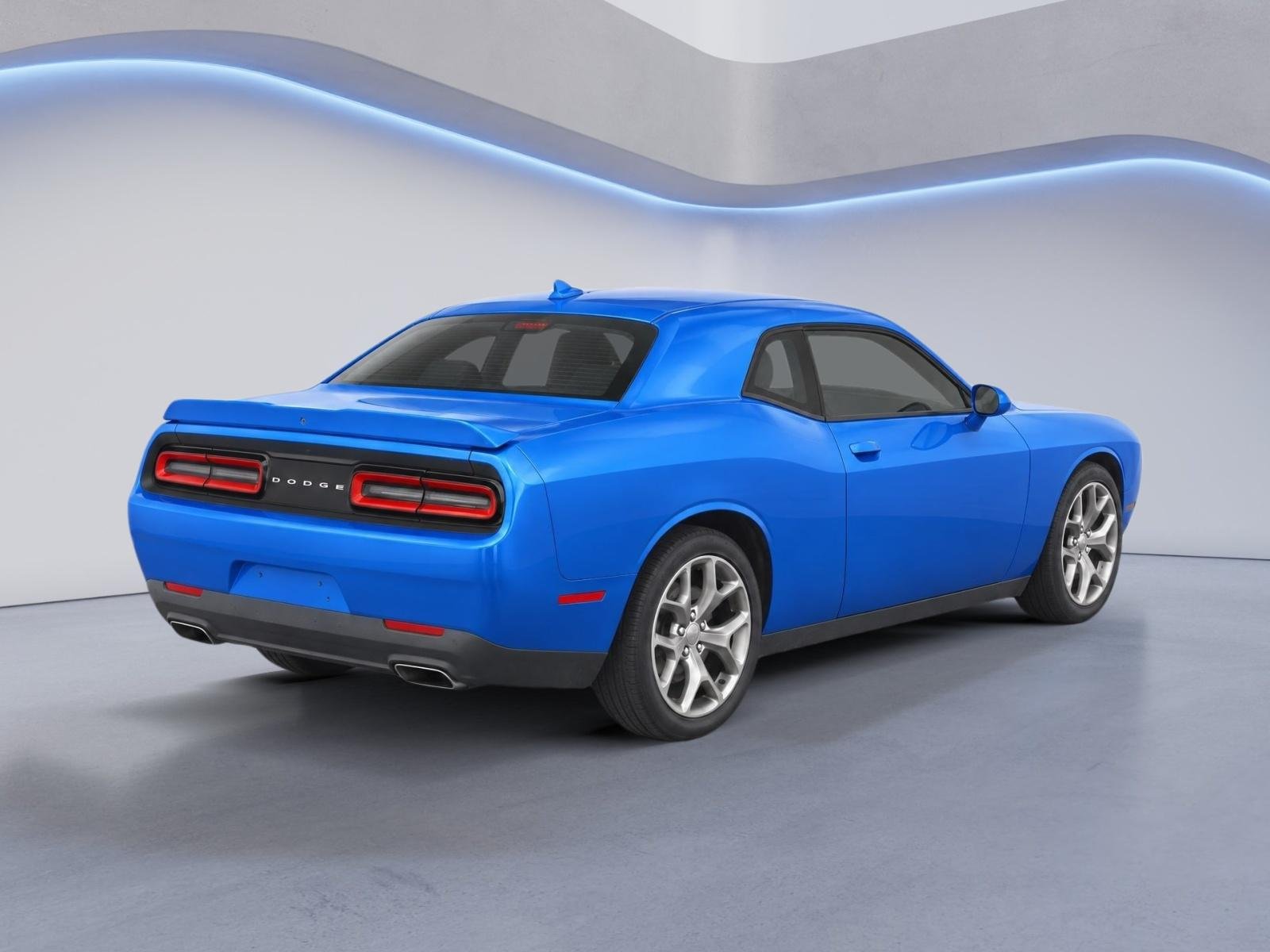 Used 2015 B5 Blue Pearl Coat Dodge SXT Plus image 3