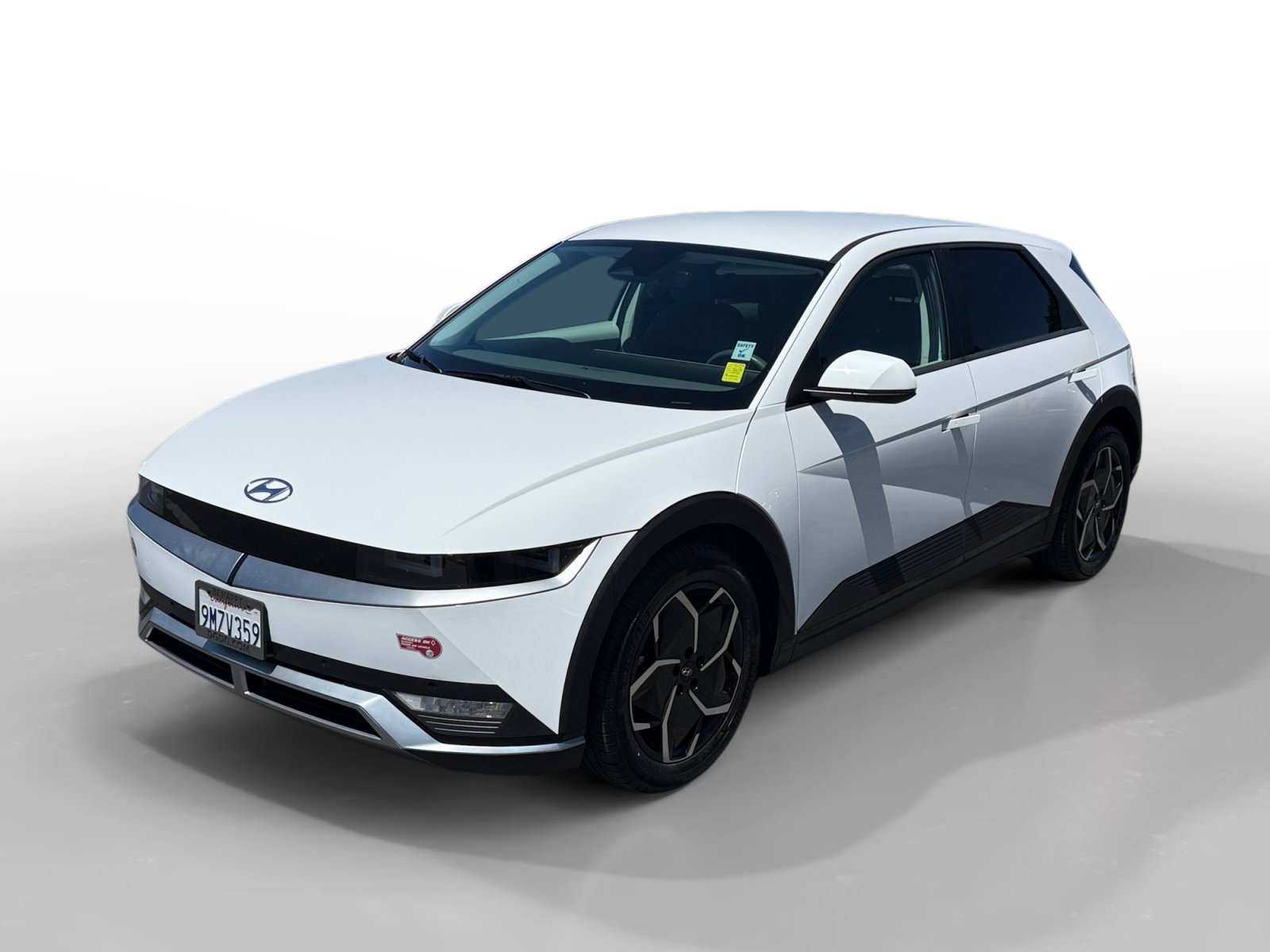 Certified Used 2024 White Hyundai SEL image 1