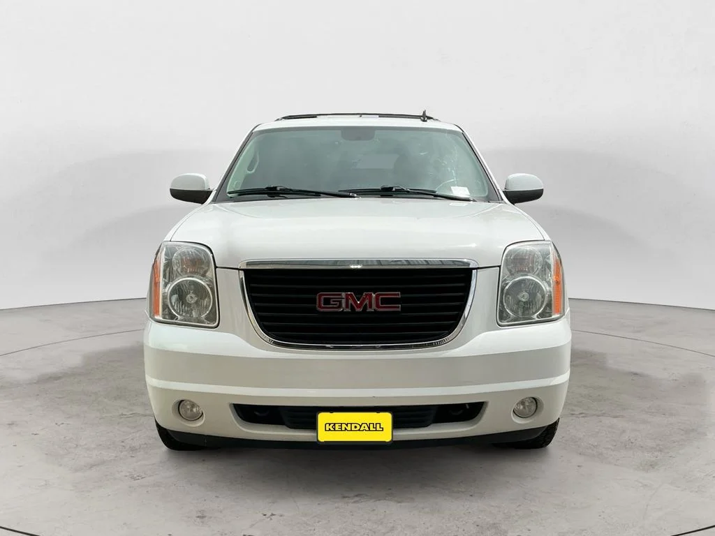 Used 2014 White GMC SLT image 2