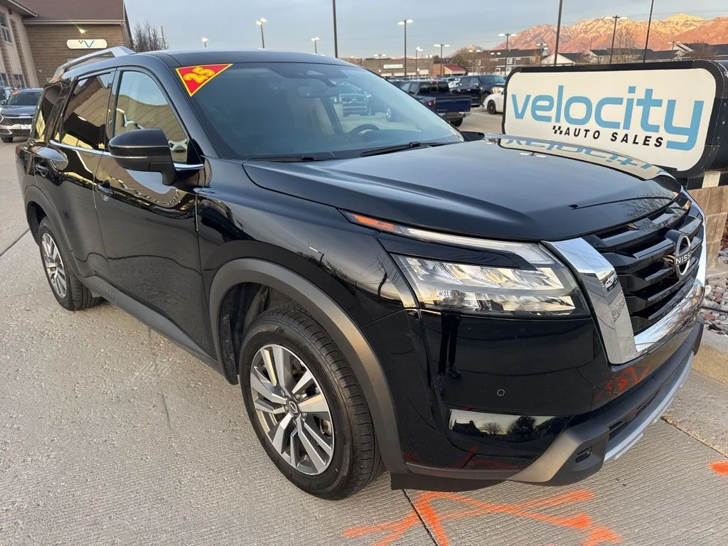 2025 Nissan Pathfinder SL 4WD's photo