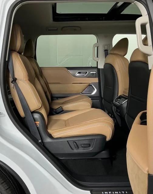 New 2026 White INFINITI LUXE image 27