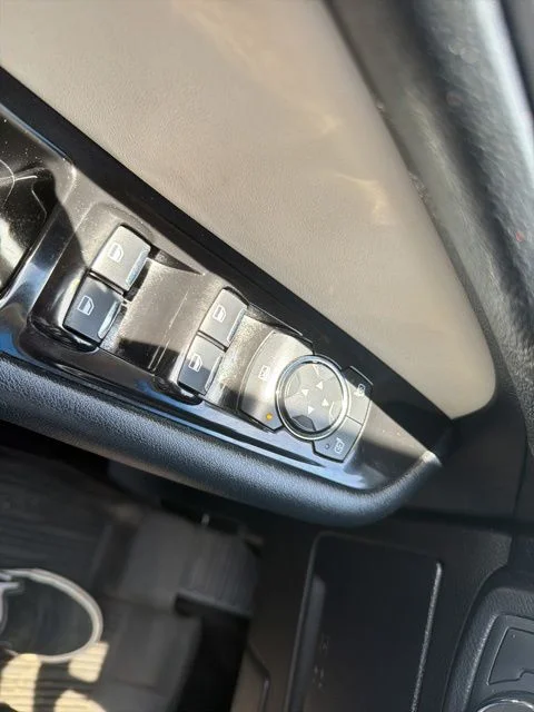 Used 2020 Red Ford SEL image 17