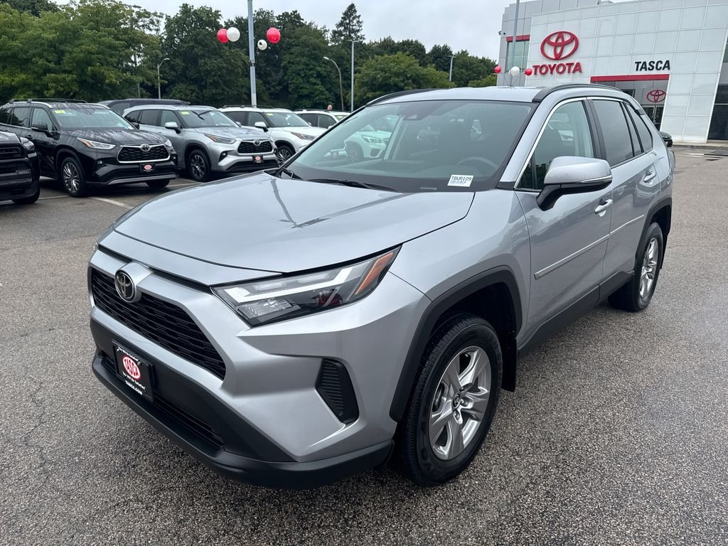 Certified Used 2025 Silver Toyota XLE image 3