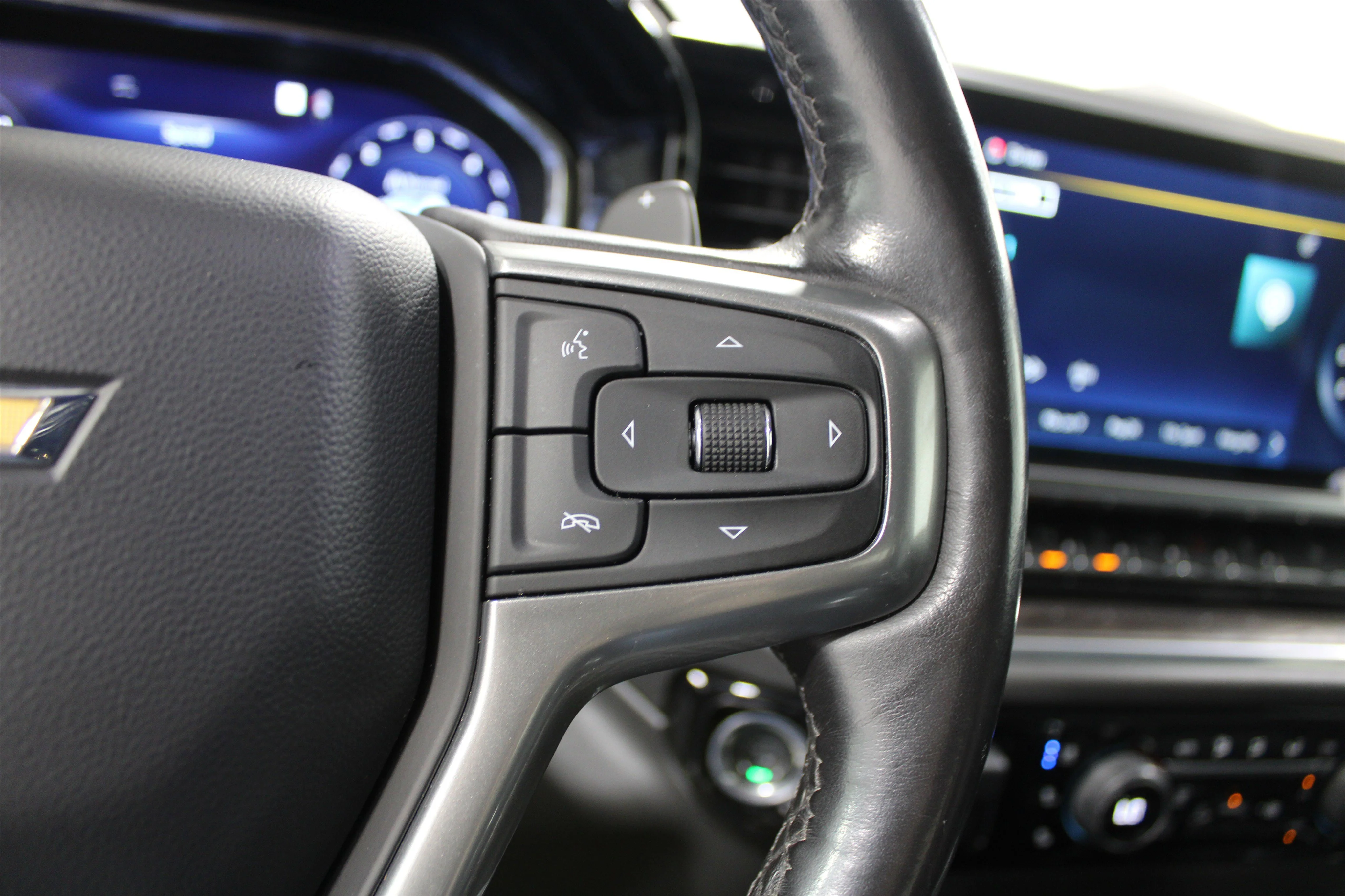 2022 Chevrolet Silverado 1500 LTZ - Photo 10