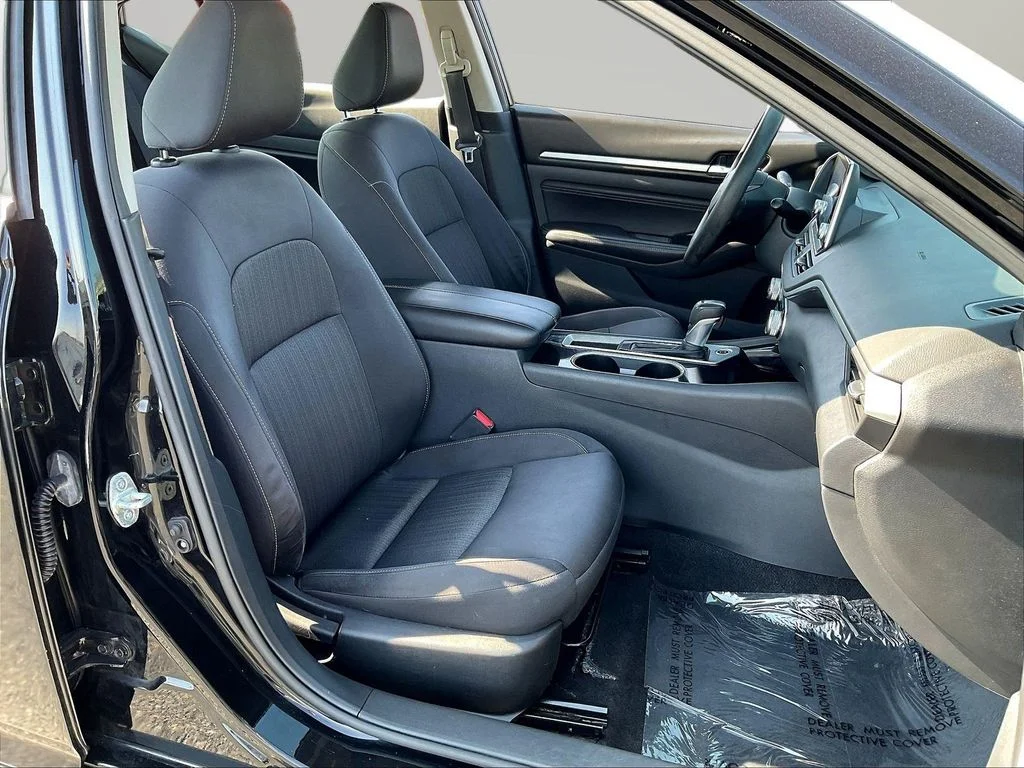 Certified Used 2021 Super Black Nissan 2.5 SV image 31