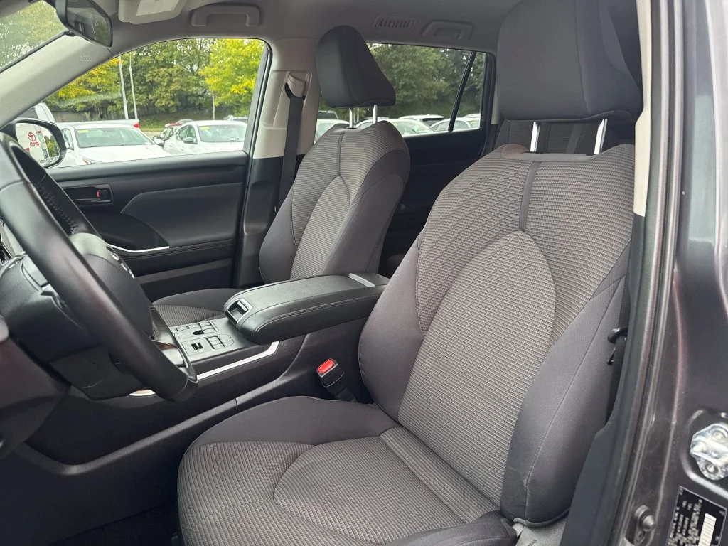 Used 2025 Gray Toyota LE image 16