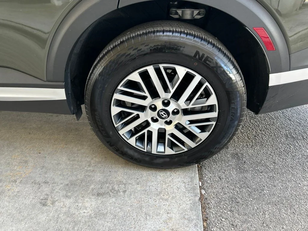 Used 2026 Green Hyundai SEL image 19