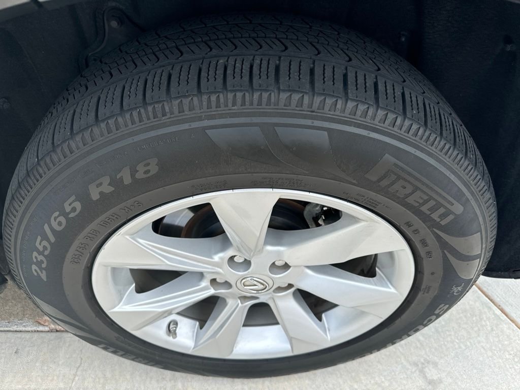 Used 2016 Gray Lexus 350 image 5