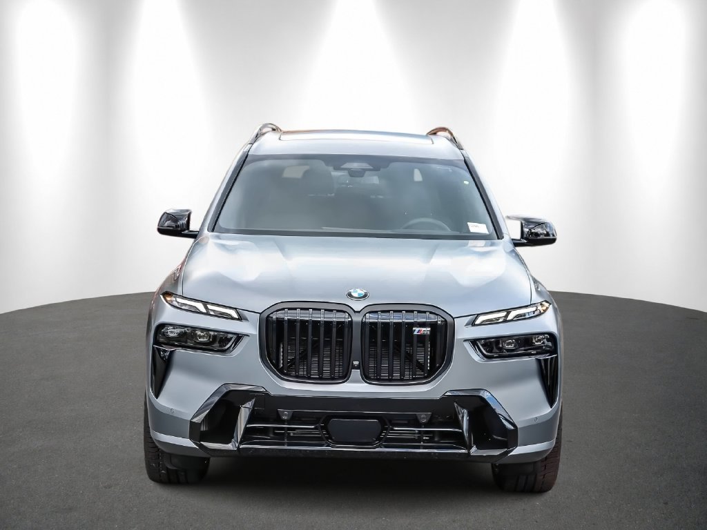 2027 BMW X7 photo 2