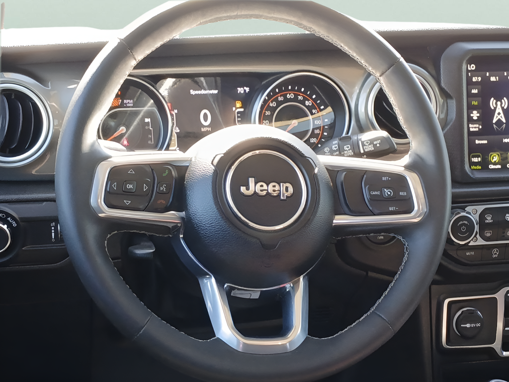 Used 2023 Green Jeep Sahara image 10