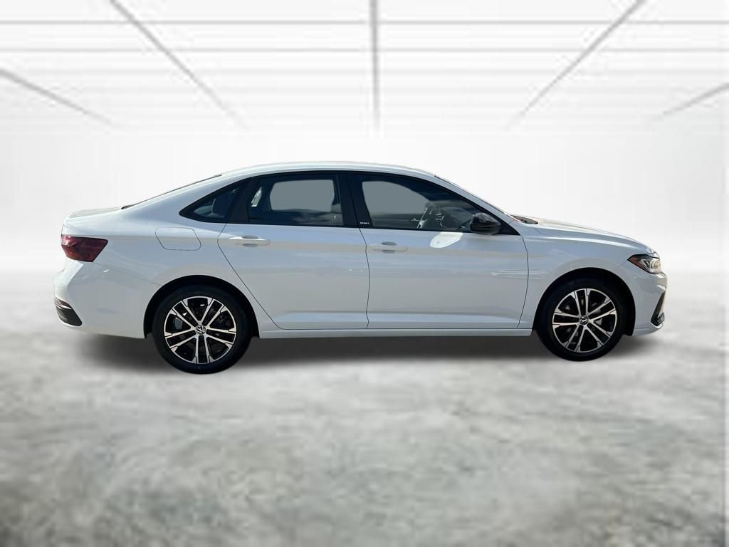 New 2026 White Volkswagen 1.5T Sport image 5