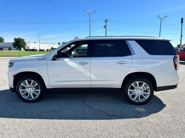 Used 2024 Iridescent Pearl Tricoat Chevrolet High Country image 29