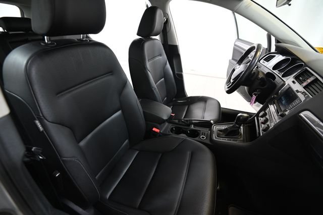 Used 2017 Silver Volkswagen TSI S image 22