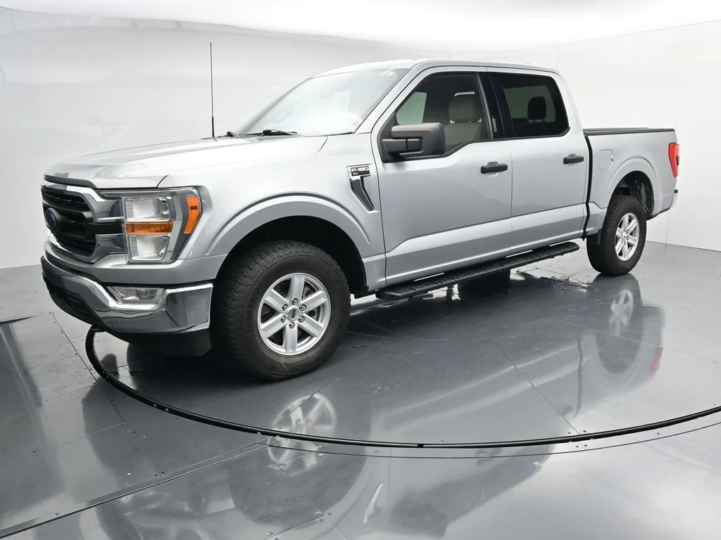Used 2022 Silver Ford XLT image 3