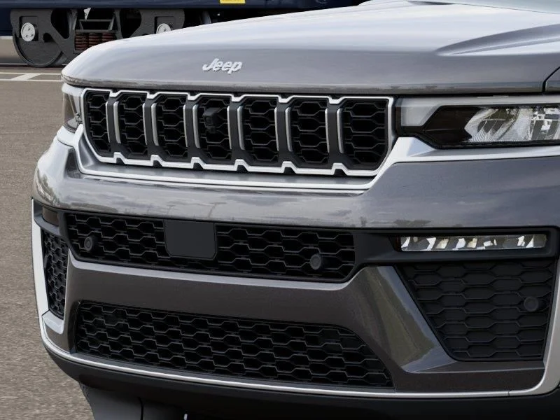 New 2026 Baltic Gray Metallic Clear-Coat Exterior Paint Jeep Limited image 13