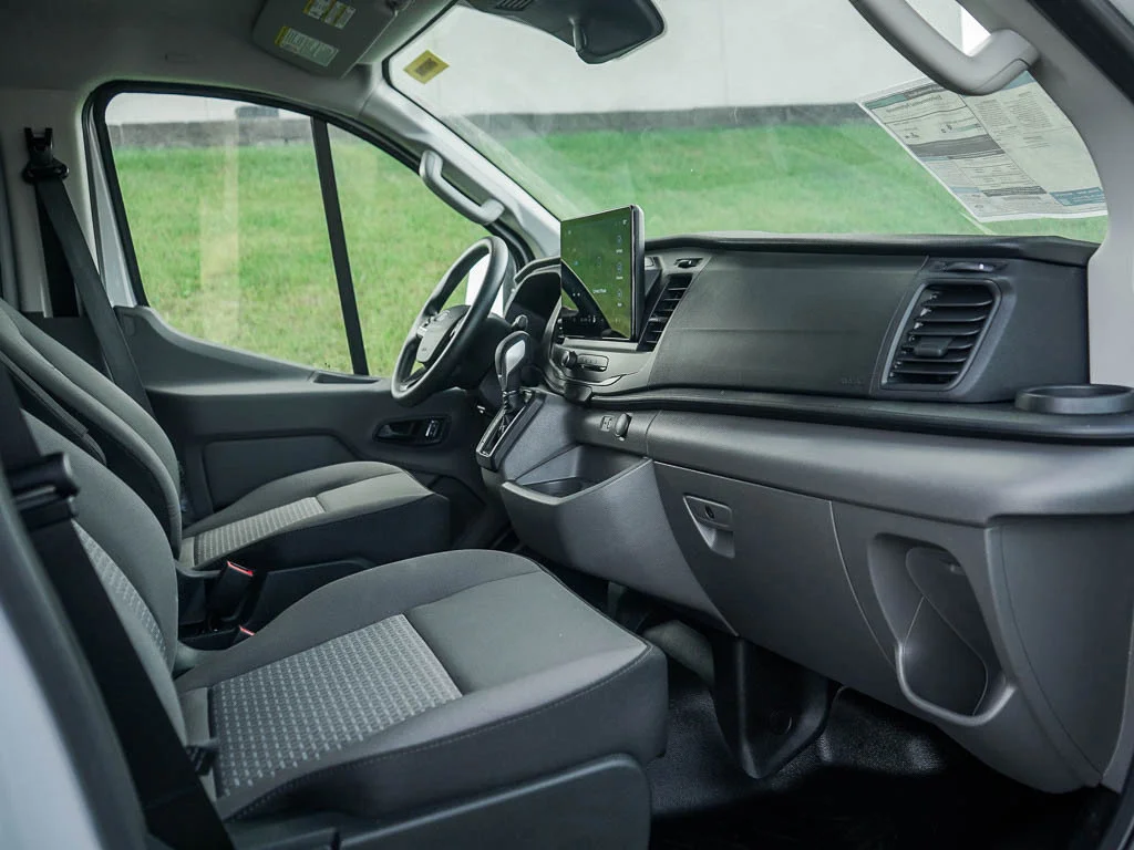 New 2026 Oxford White Ford Cargo Van image 9
