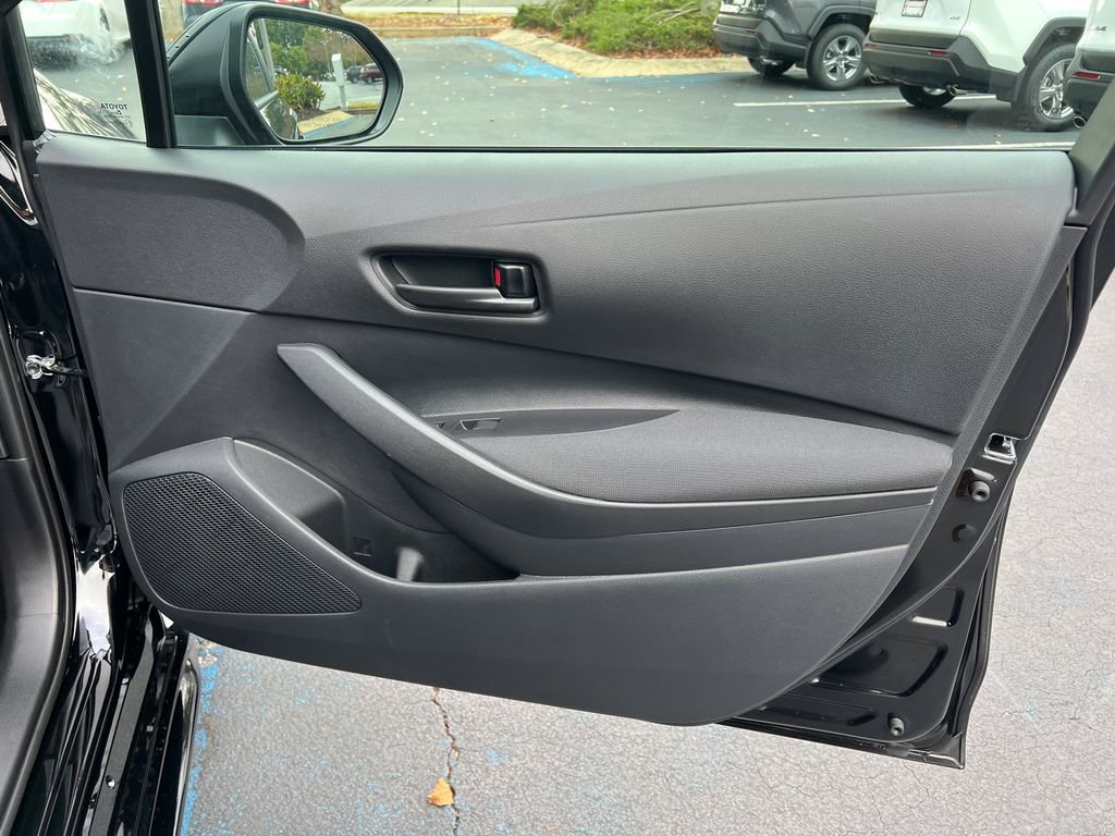 2026 Toyota Corolla LE - Photo 14