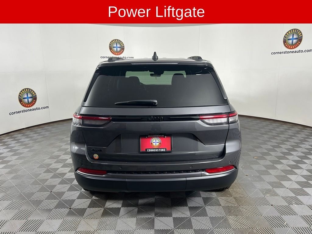 New 2026 Baltic Gray Metallic Clearcoat Jeep Altitude image 18