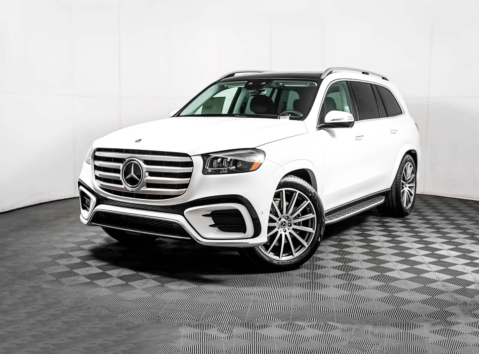 New 2026 Polar White Mercedes-Benz 4MATIC® image 1
