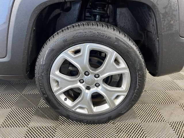 Used 2020 Gray Jeep Limited image 10