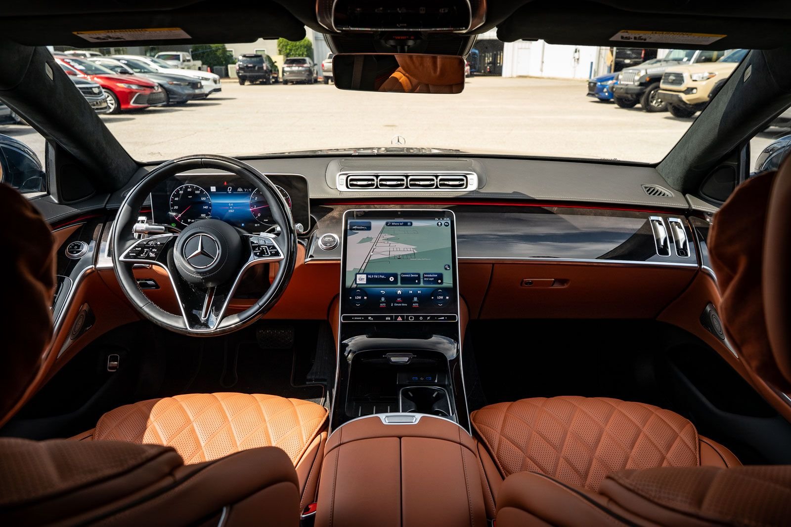 Used 2024  Mercedes-Benz S 580 image 31