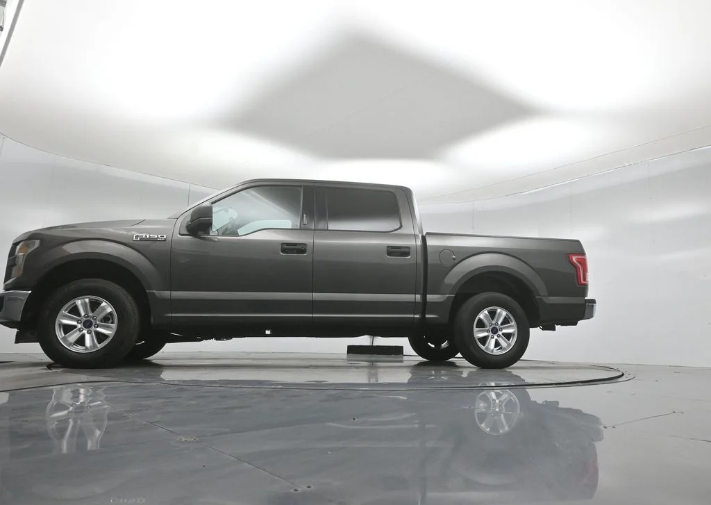 Used 2017 Gray Ford XLT image 44