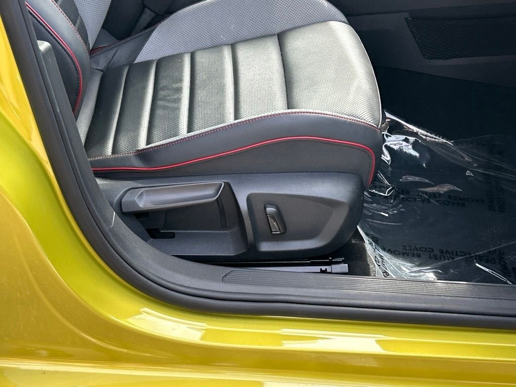 Used 2022  Volkswagen Autobahn image 43