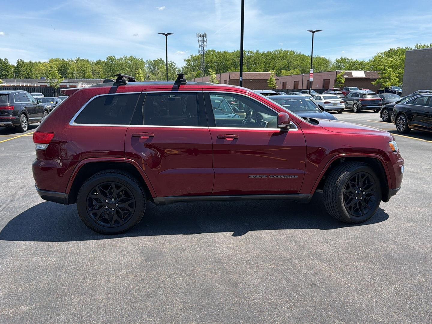 Used 2018 Velvet Red Pearlcoat Jeep Sterling Edition image 8