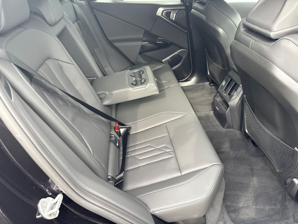 New 2026 Black Sapphire Metallic BMW 30 xDrive image 15