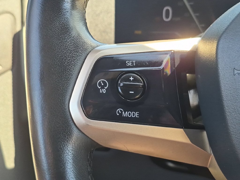 Used 2024 Blue BMW xDrive50 image 29