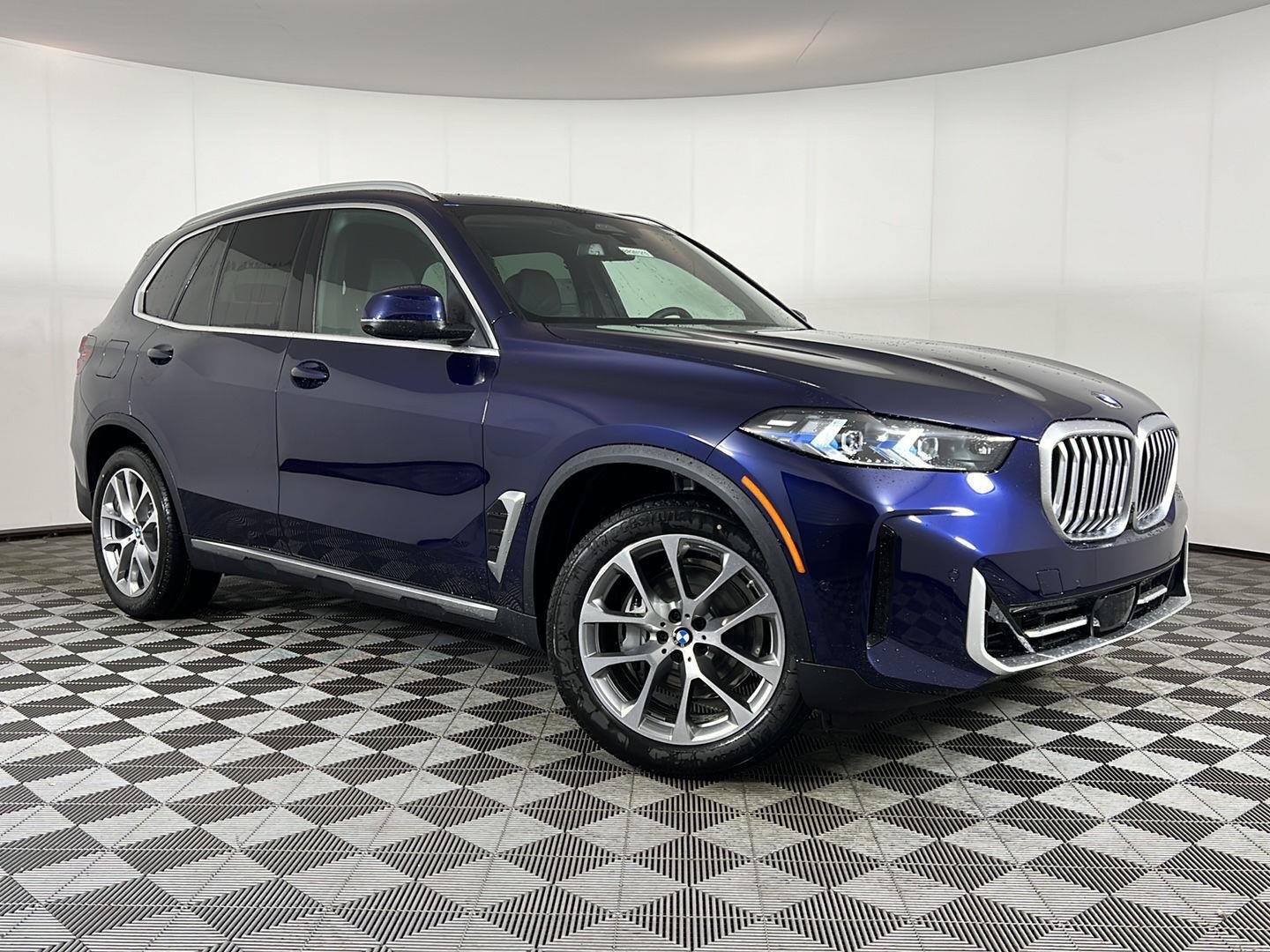 New 2026 Tanzanite Blue II Metallic BMW xDrive40i image 14