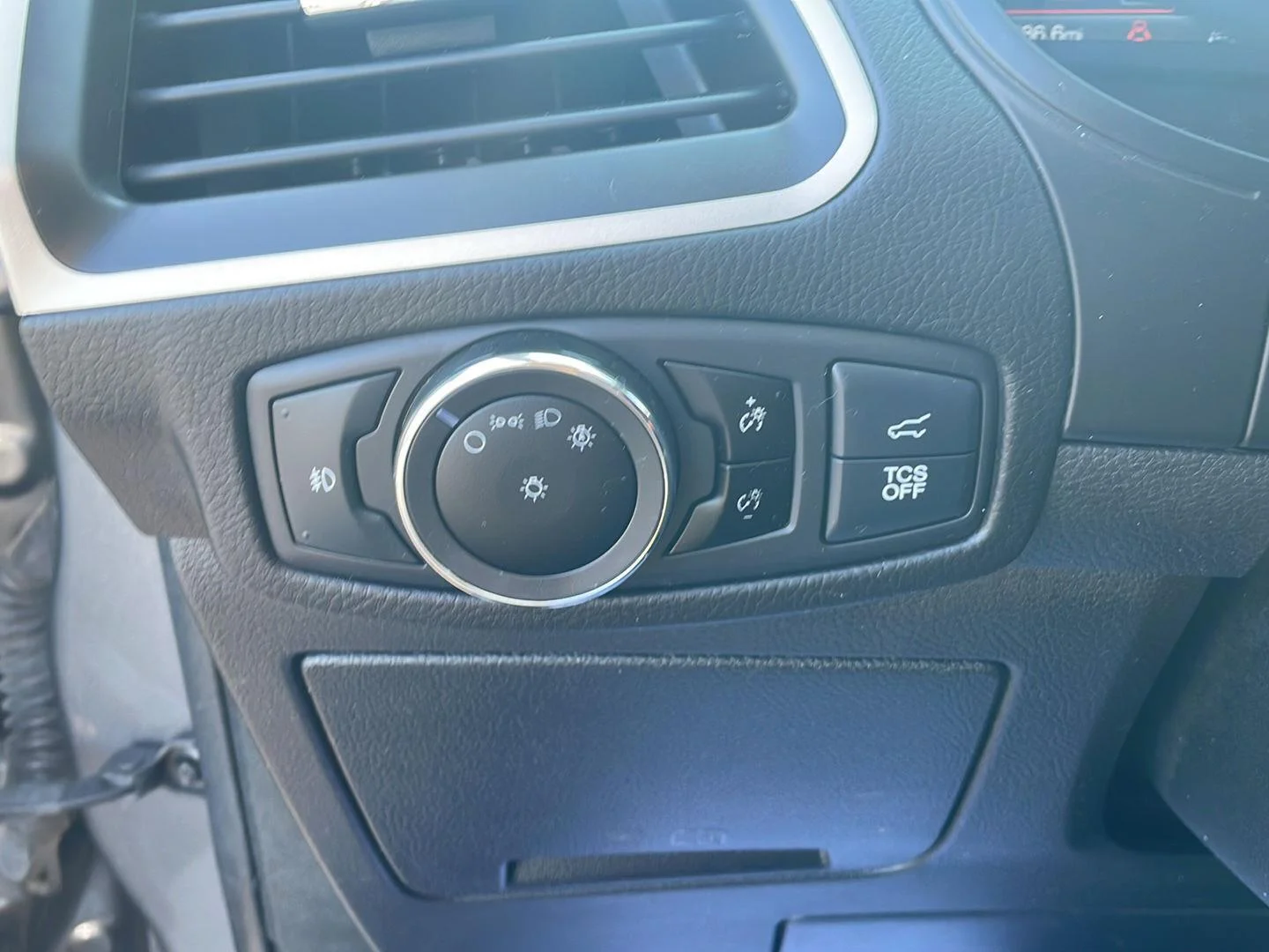 Used 2023 Carbonized Gray Metallic Ford SEL image 13