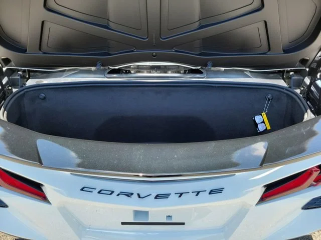New 2026 Arctic White Chevrolet 2LT image 32