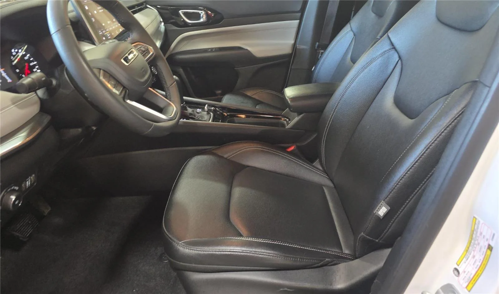 2025 Jeep Compass Limited - Photo 9